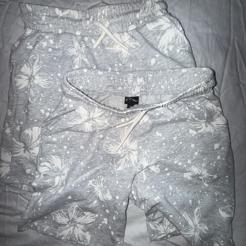 Lot of two short pants